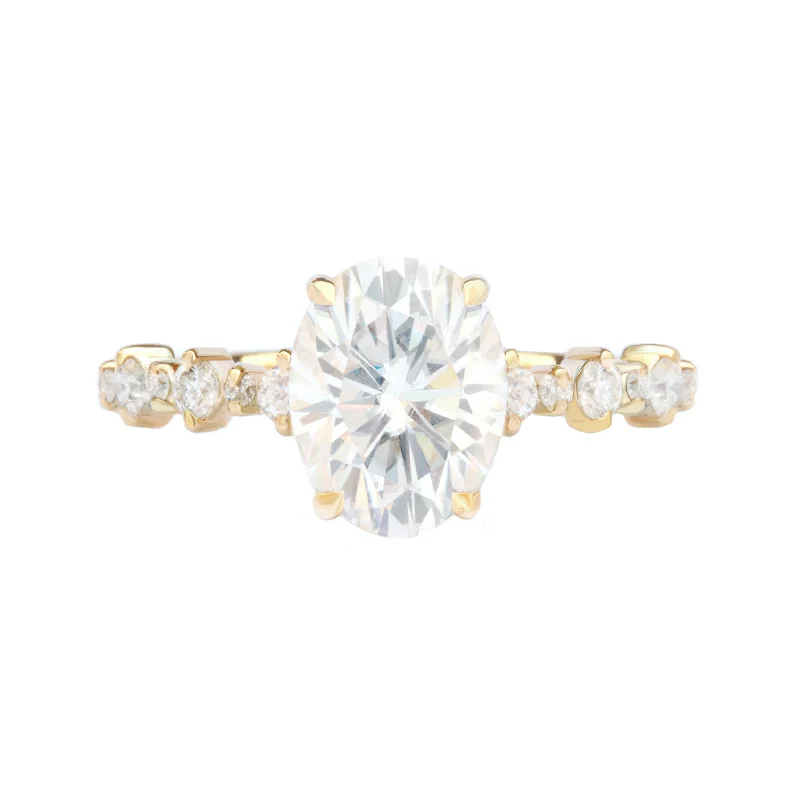 Oval Diamond Dots Band Classic Engagement ring - Margo ♥