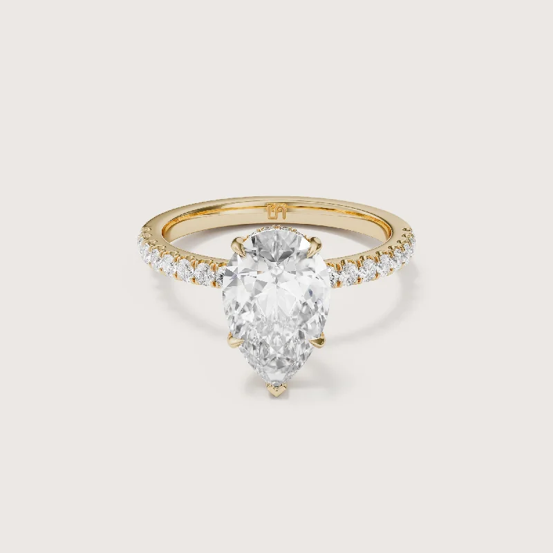 Vera Pear Solitaire - Hidden Halo Diamond Band